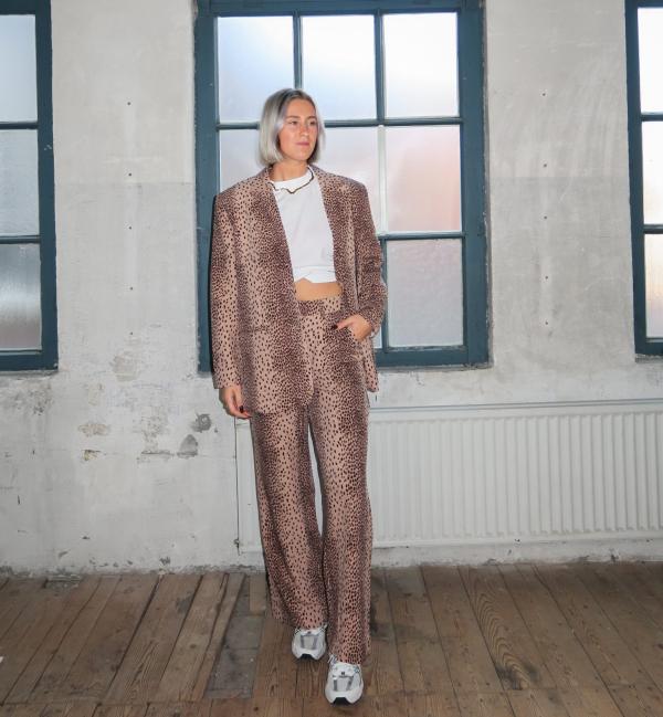 PUCK_WOVEN_LEOPARD_PANT