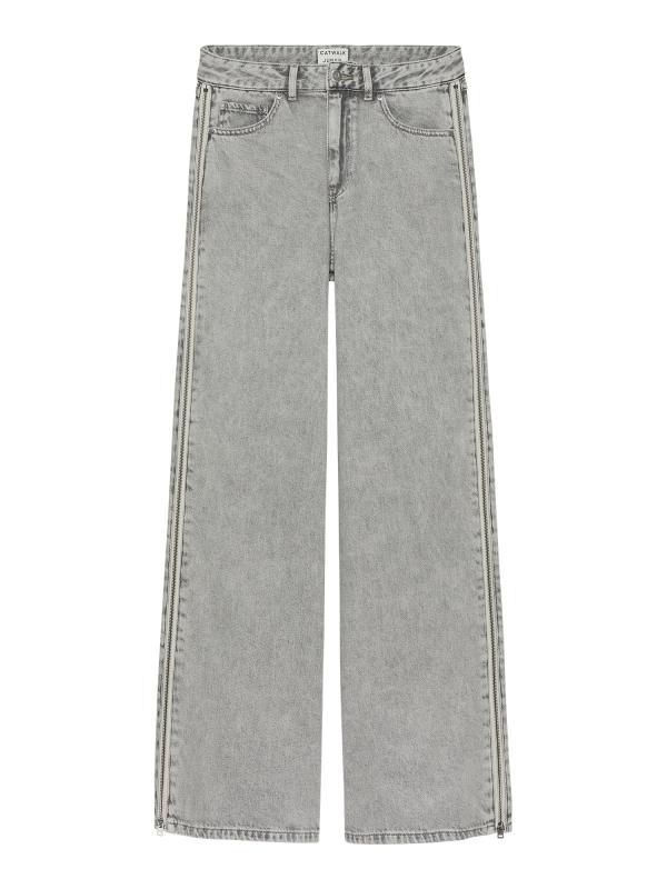 loose_fit_jeans_with_zipper_detail_L32