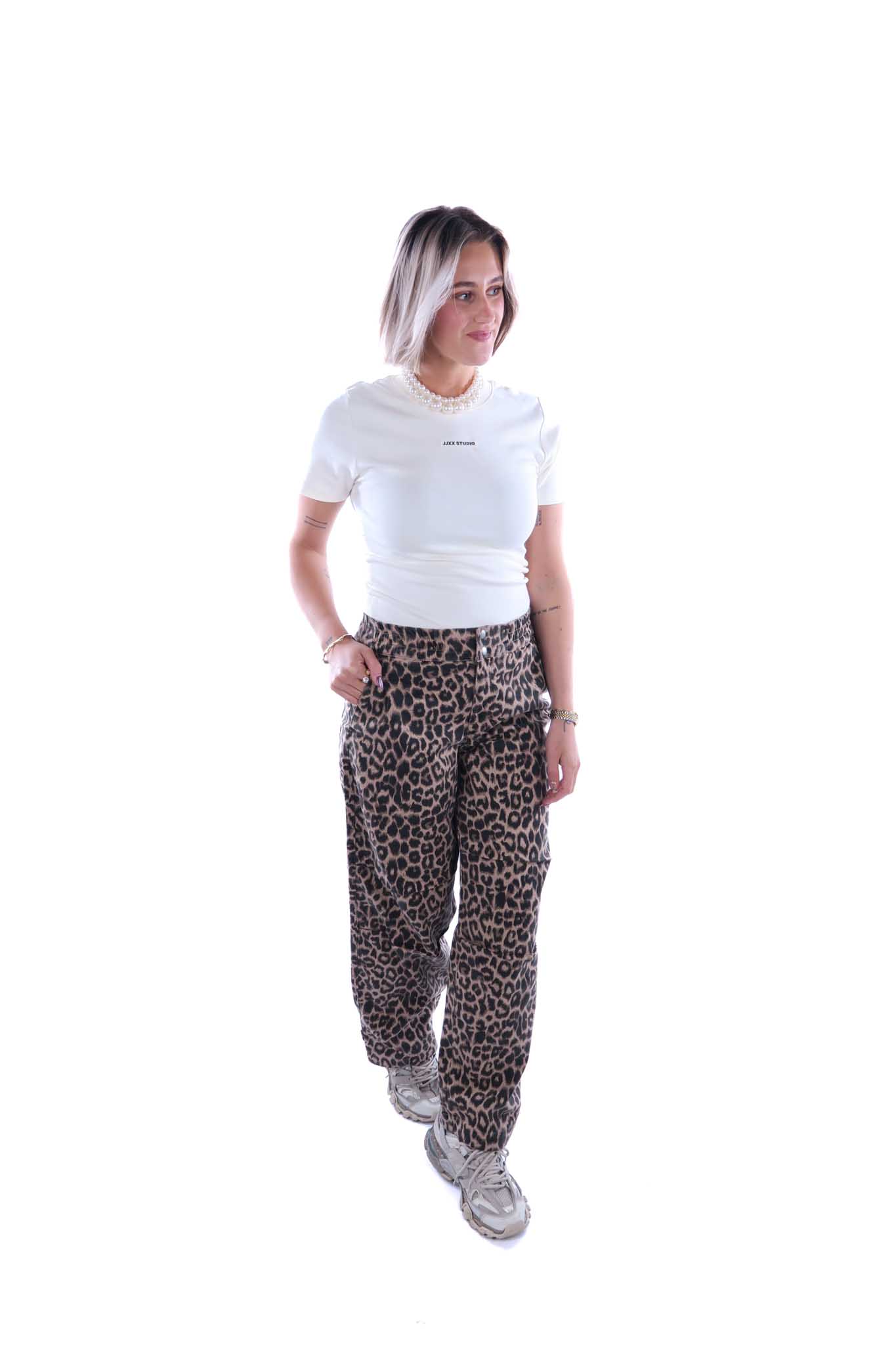 JXBELLE_TIGHT_SS_LOGO_TEE