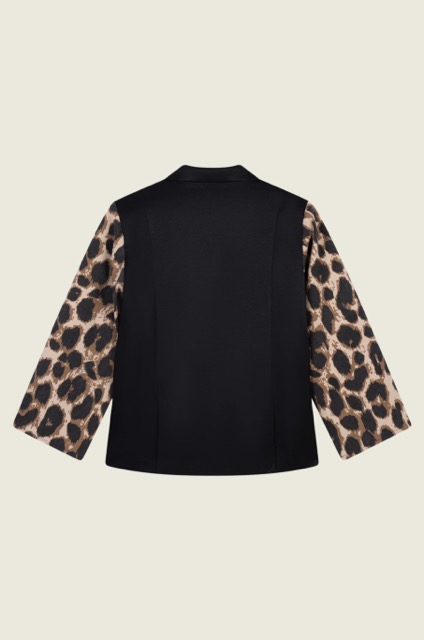 SUKI_BLAZER_3