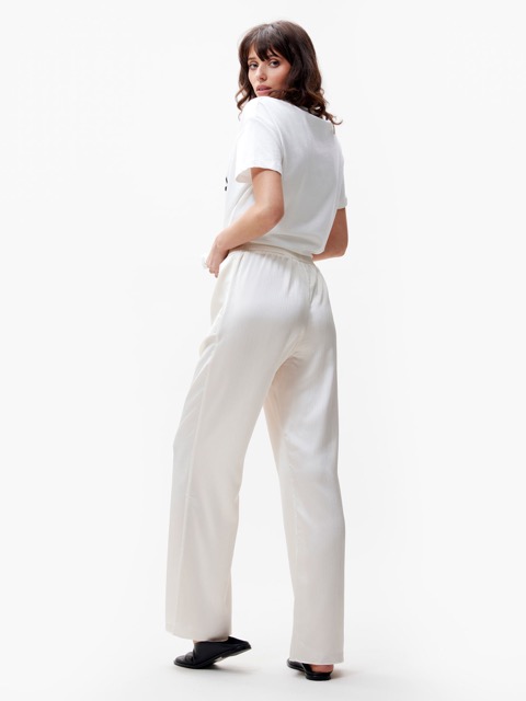 Pull_on_textured_trousers_2