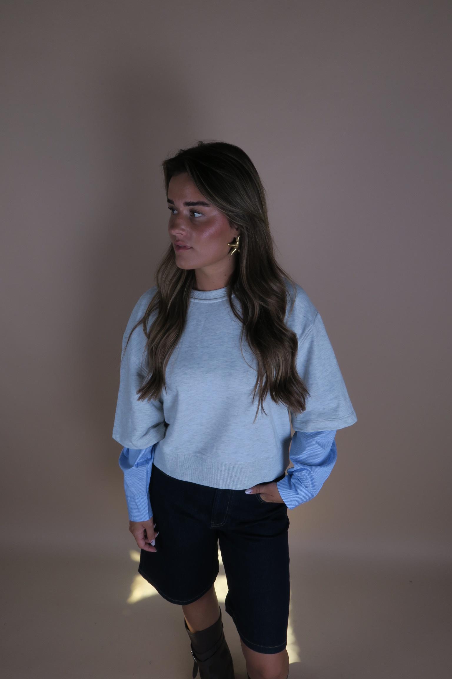 Sweater_with_blouse_sleeves_2