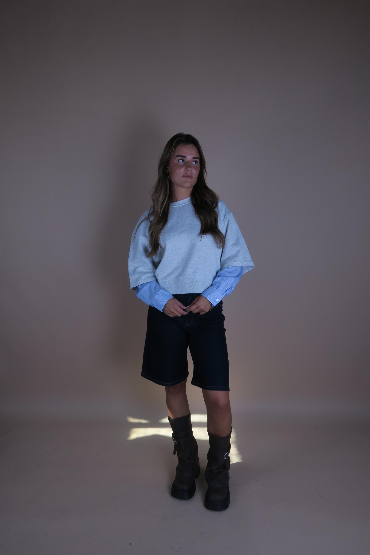 Sweater_with_blouse_sleeves_1