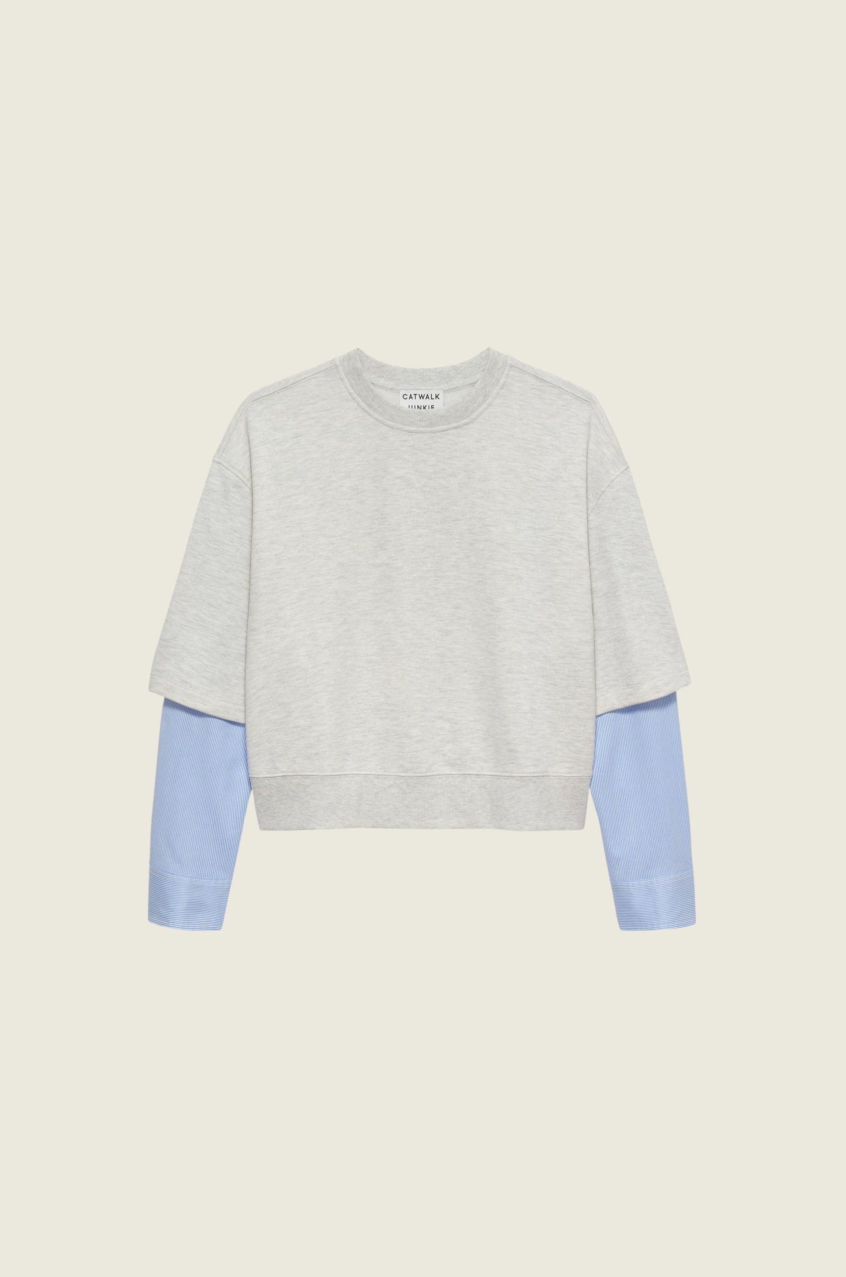 Sweater_with_blouse_sleeves