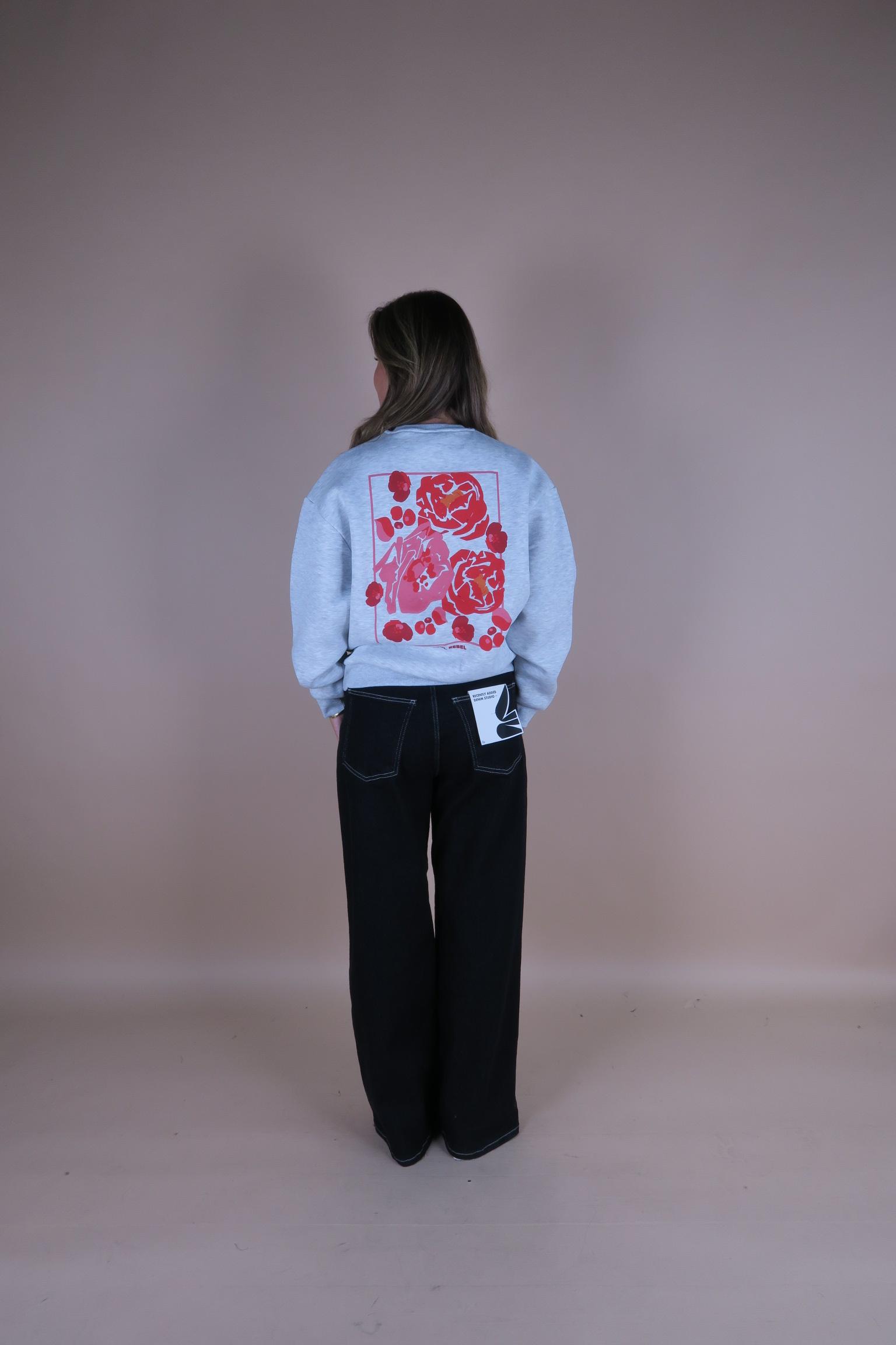 Flower_Square_Dropped_Shoulder_Sweat_1