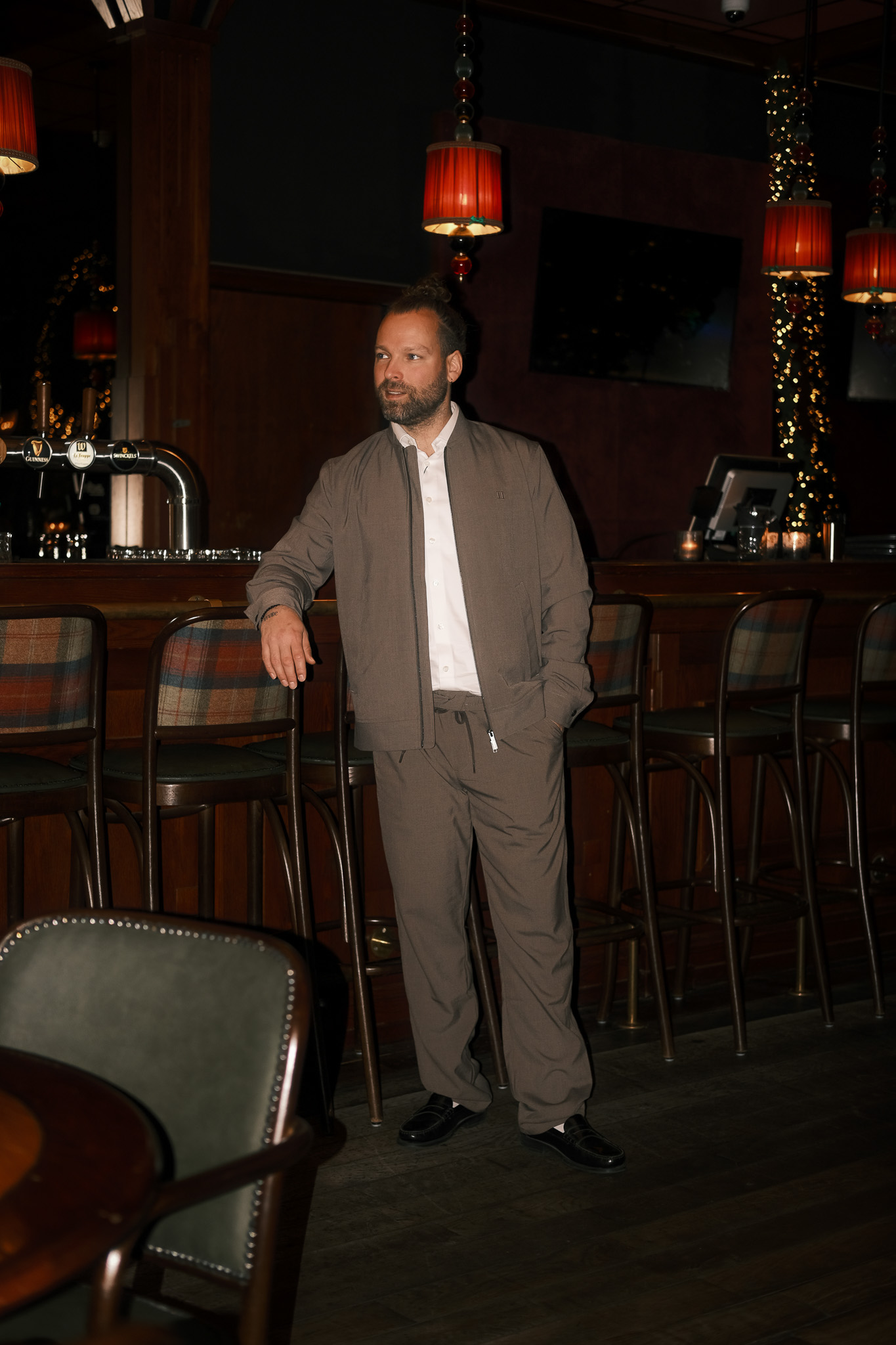 Como_Reg_Light_Twill_Bomber_Jacket_2