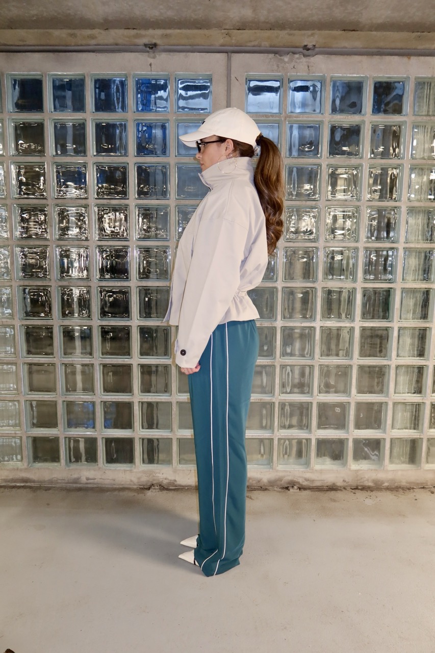 Tracksuit_trousers_with_piping_2