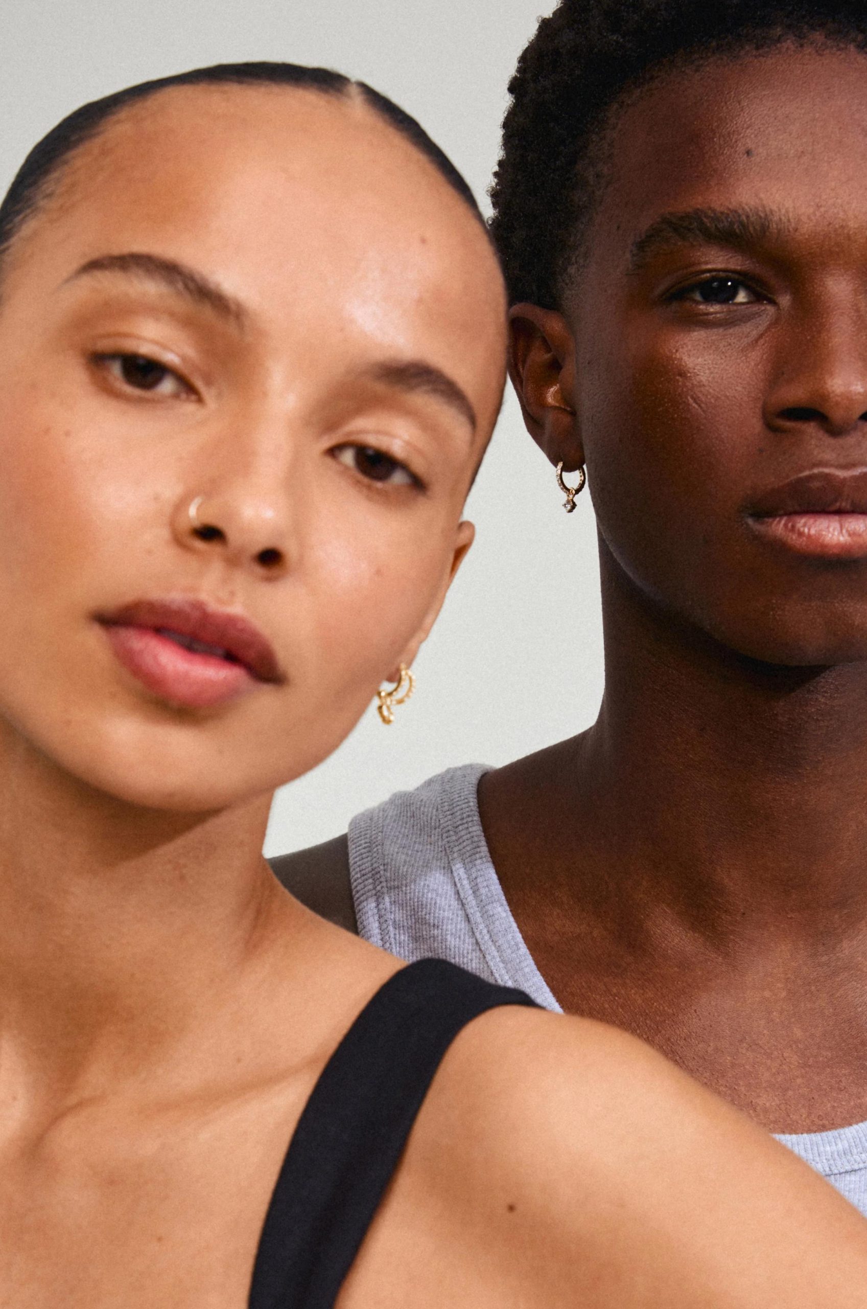 JOA_crystal_hoop_earrings_gold_plated_1