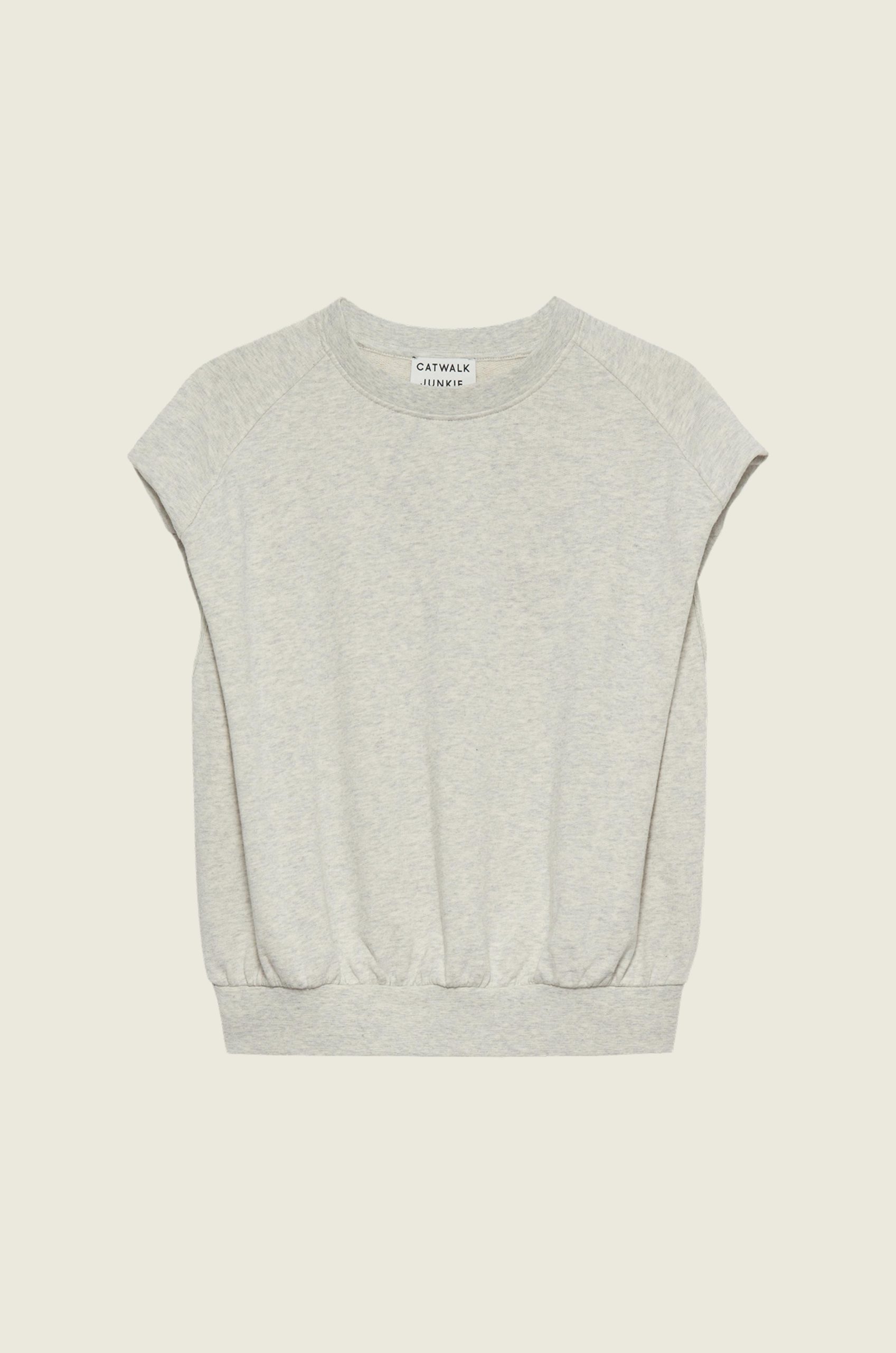 Sleeveless_sweater_1