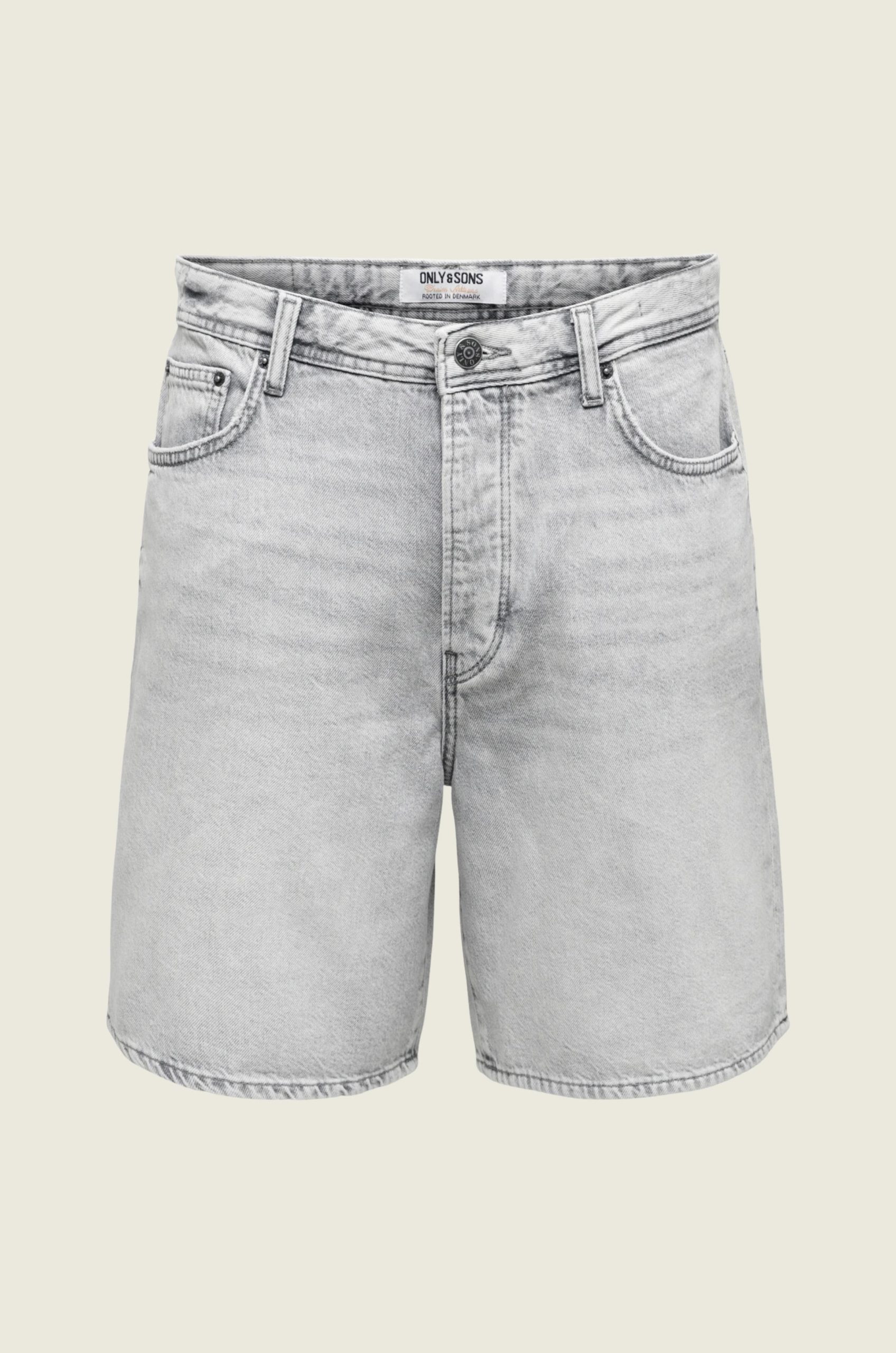 ONSFADE_LMG_3157_TAI_DNM_SHORTS