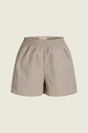 JXNILA LIGHT TRACK SHORTS OTW