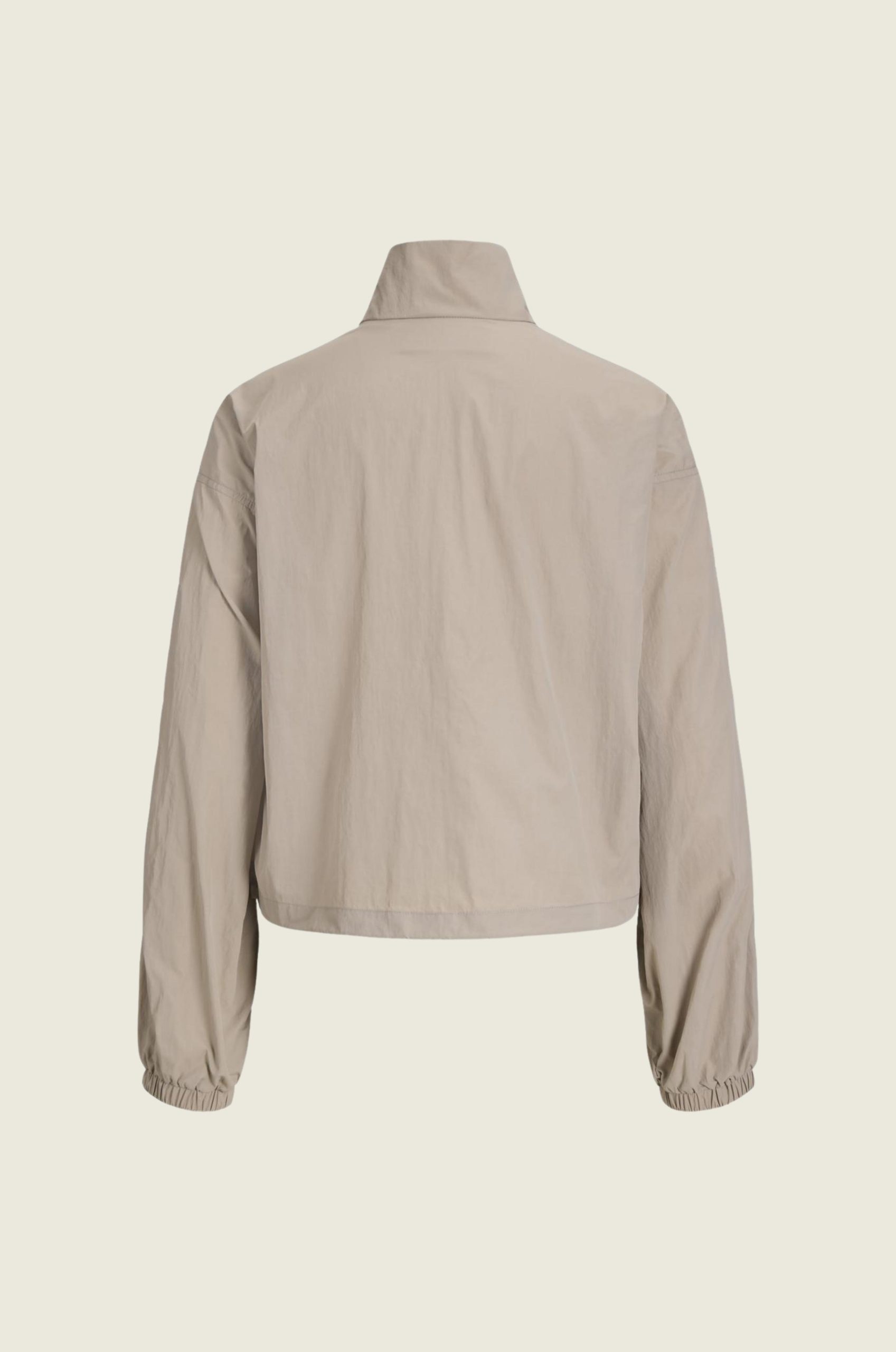JXNILA_LIGHT_TRACK_JACKET_OTW_1
