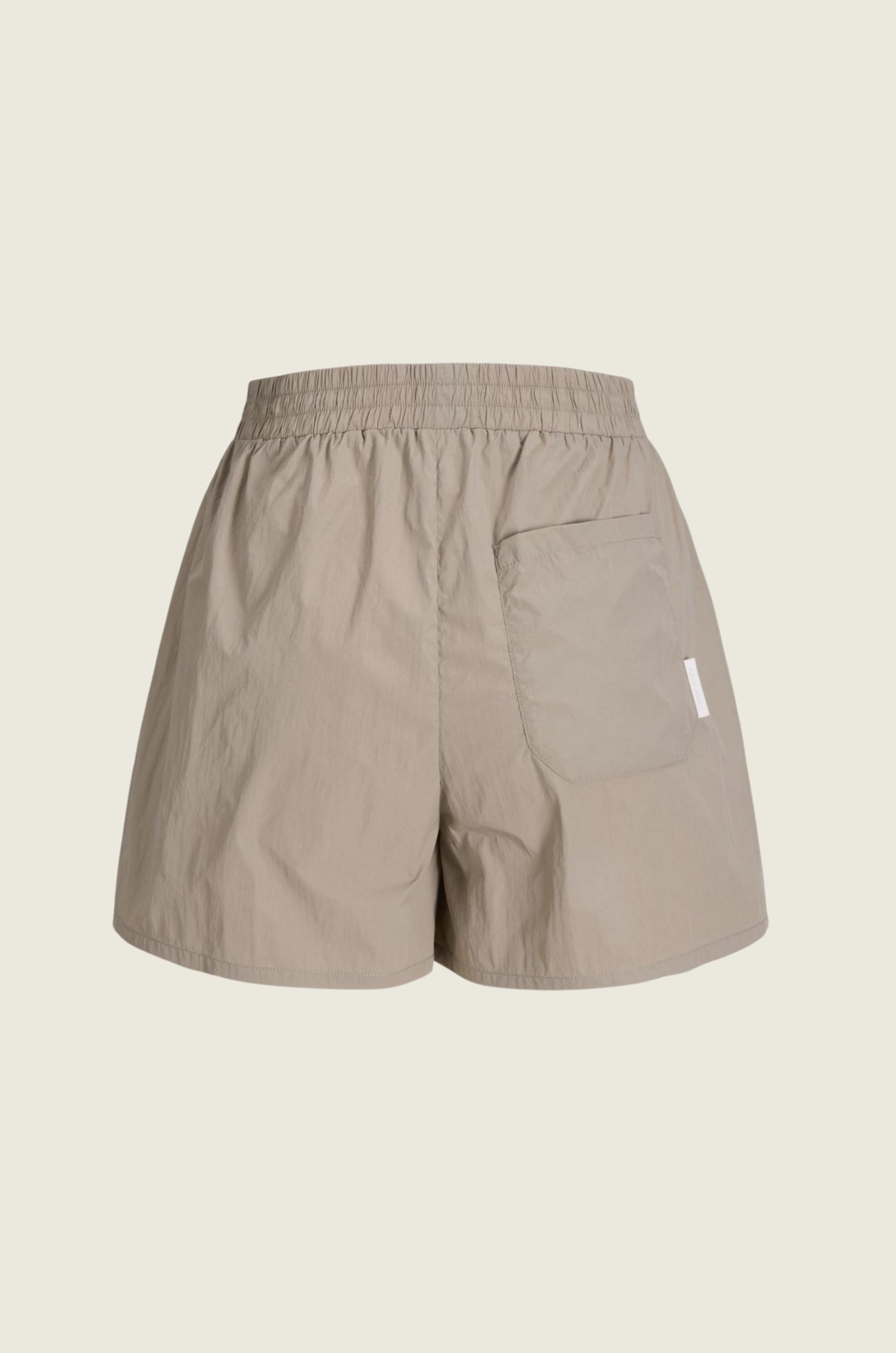 JXNILA_LIGHT_TRACK_SHORTS_OTW_1