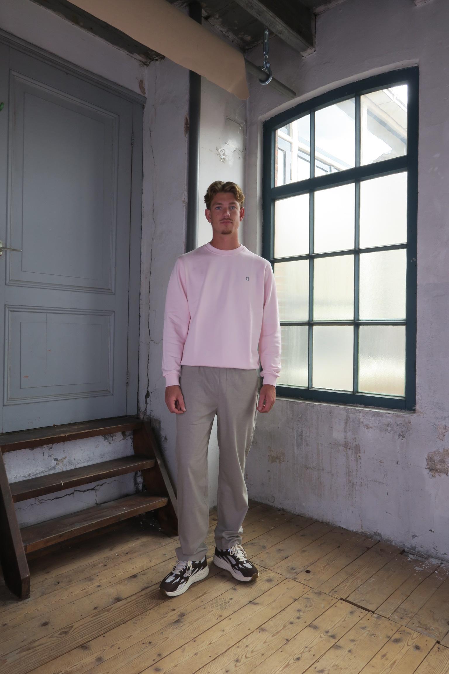 Core_Seasonal_Sweatshirt_20