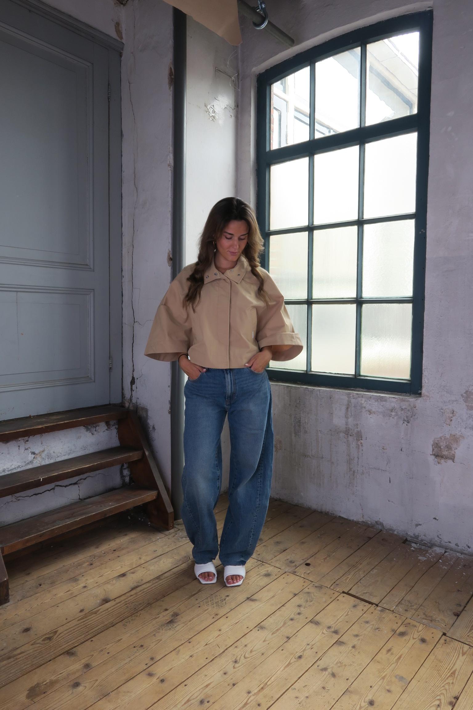 Funnel_neck_cape_jacket_7