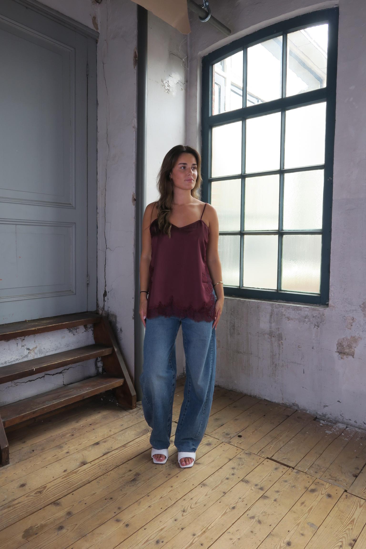 Lace_spaghetti_top_3