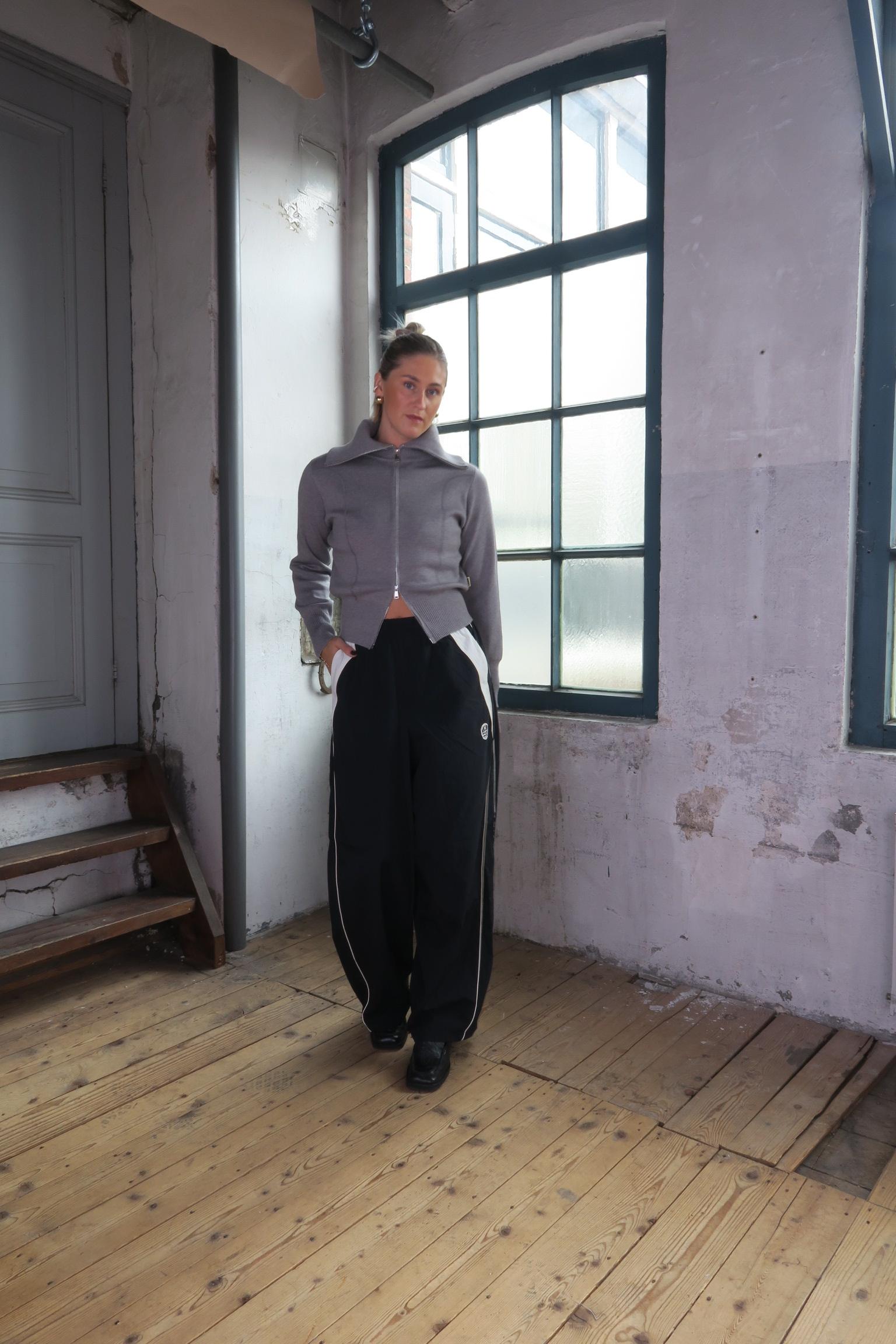 WBLily_Full_Zip_Cardigan_7