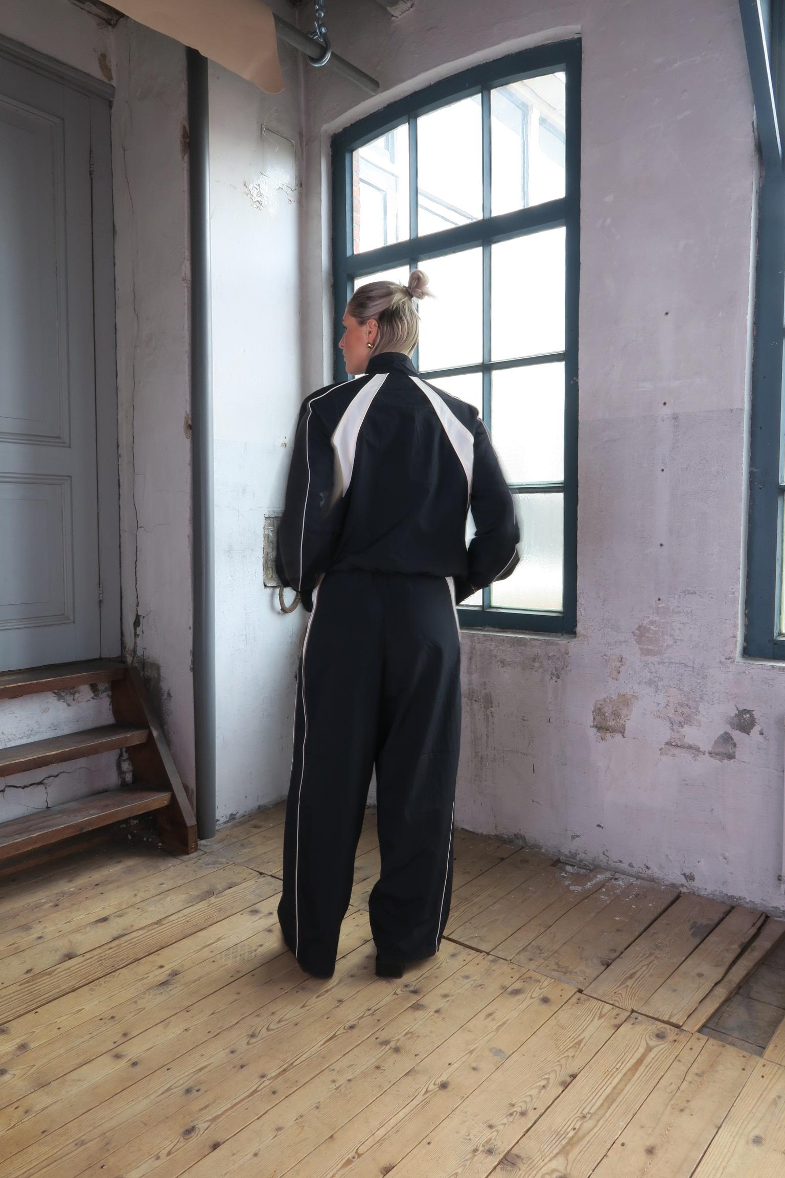 WBPoke_Sport_Pants_4