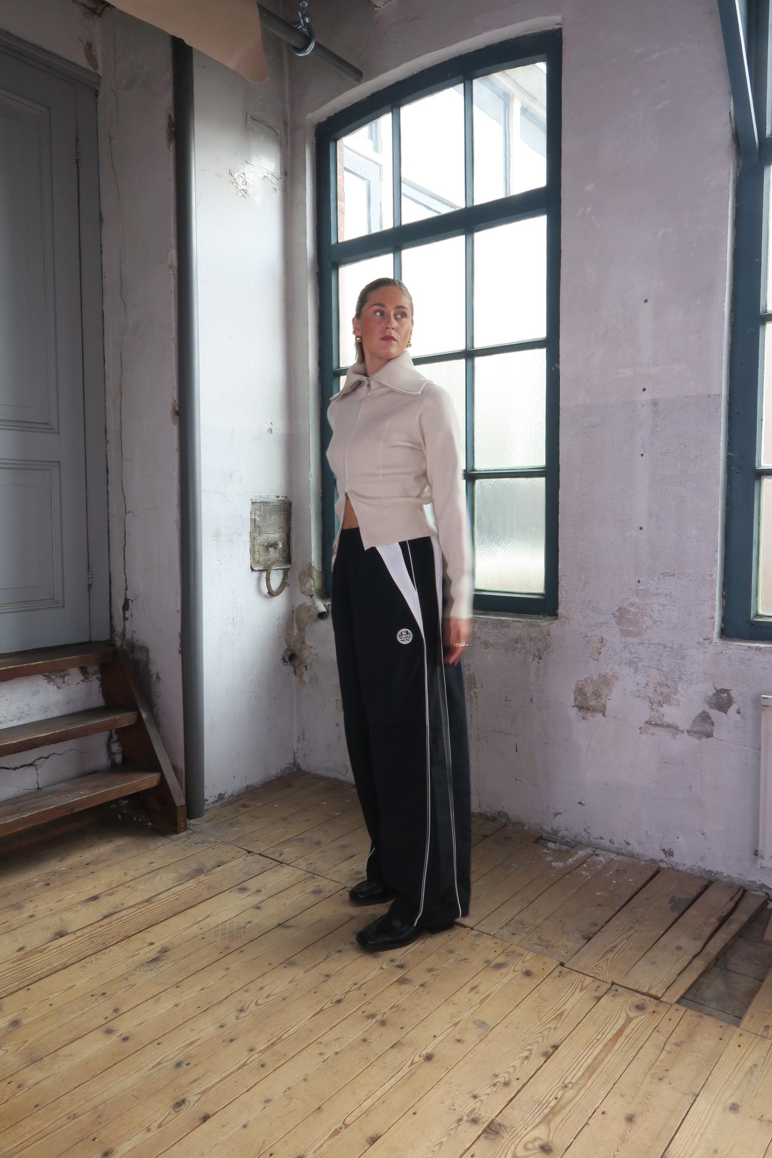 WBLily_Full_Zip_Cardigan_5