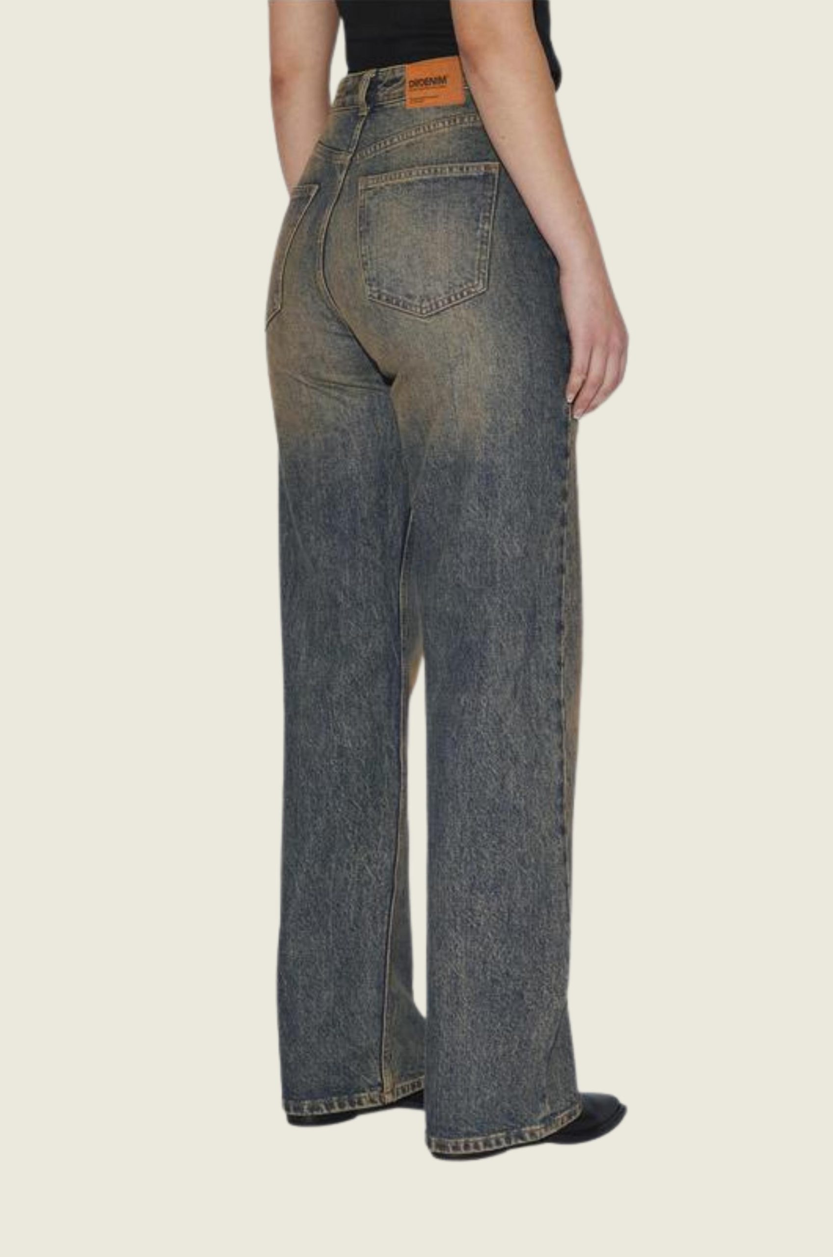 Echo_High_Straight_Bay_Mid_Brownish_1